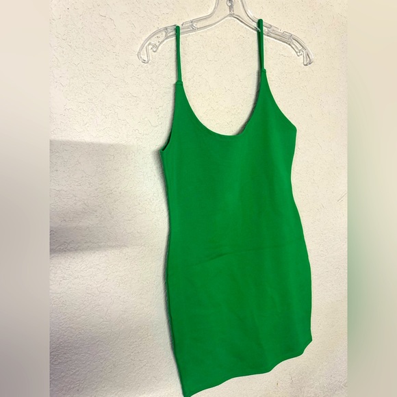 ✨5/$15 NWT Mono B Green Spaghetti Strap Bodycon Dress size L - Picture 1 of 4